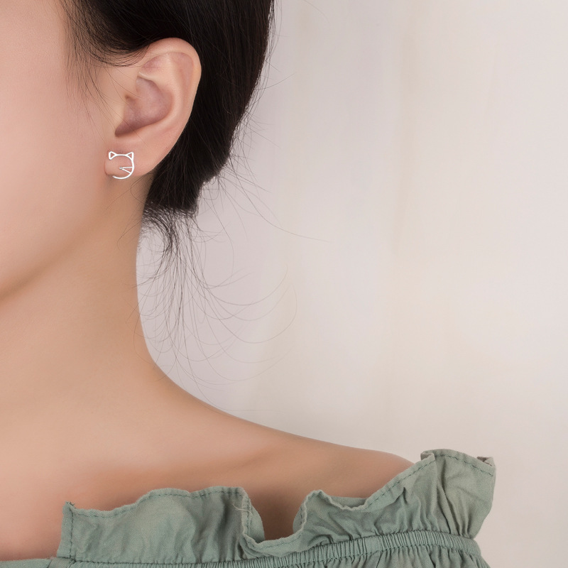 Bông tai mạ bạc 925 mặt hình mèo xinh xắn dành cho nữ