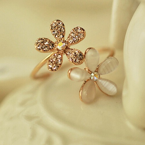 Nhẫn bạc 925 thiết kế hình hoa đính đá xinh xắn sang trọng dành cho nữ