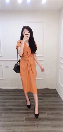 Váy xoắn ngực