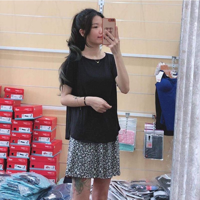 Bộ quần hoa nhí áo ngắn tay trơn nữ dòng Jersey dễ thương của UNIQLO