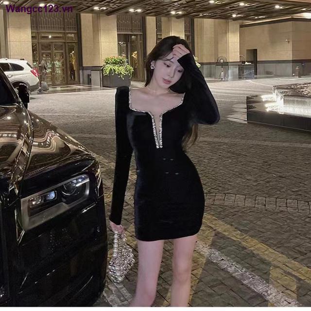 Đầm nhung cổ chữ V ôm dáng thời trang mùa thu 2021 cho nữ