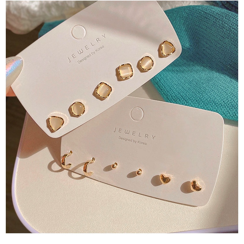 Three golden earrings, high-quality earrings, the new earrings, the first page of fashion, the red earrings for women fit in plain style