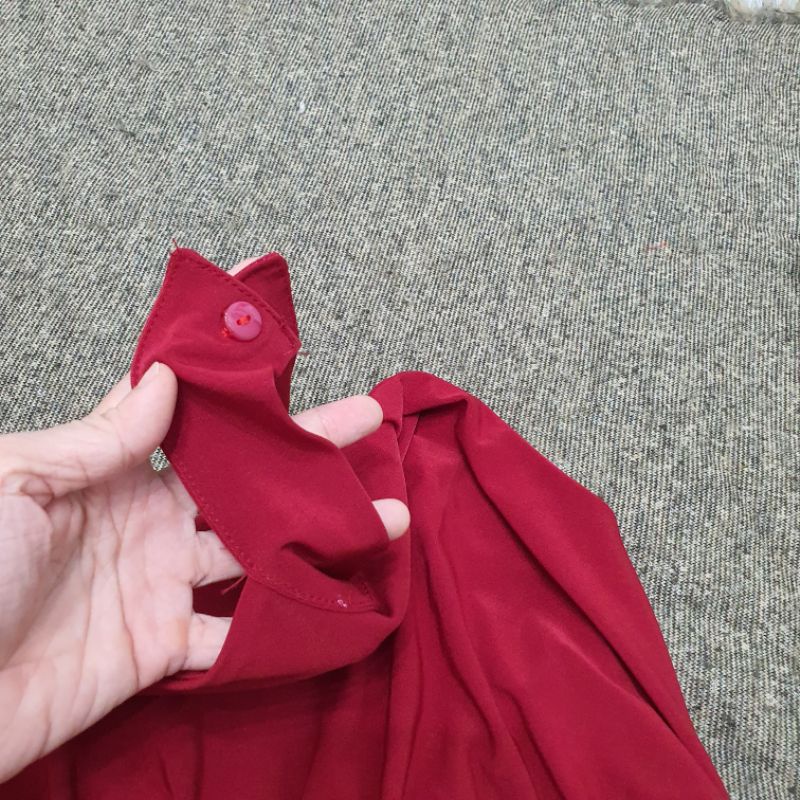 Pass Đầm cổ yếm gài nút size S dưới 40kg dún đùi