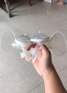 Máy hút sữa Unimom forte thanh lí