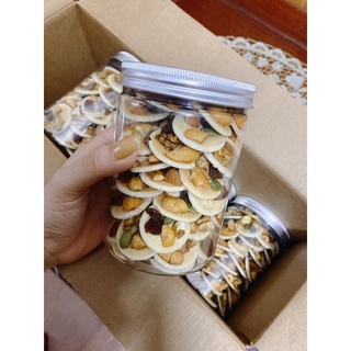 Bánh mix nuts