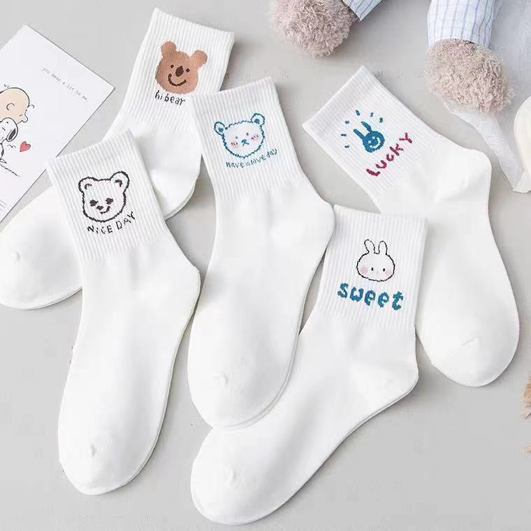 Tất cổ cao màu trắng hình gấu dễ thương cute phong cách Hàn Quốc chất liệu len cotton mềm mại cho nữ DOLLY SECRET T09