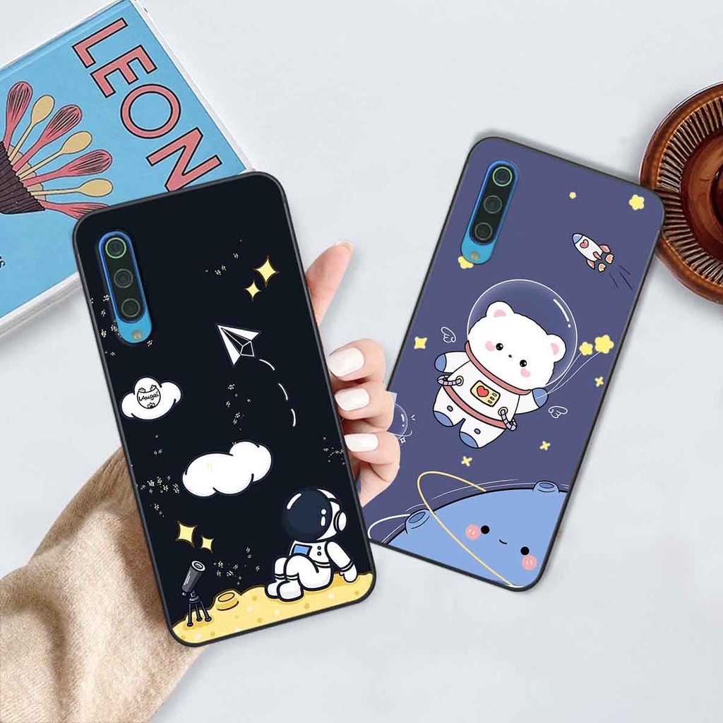 Ốp Xiaomi Mi 9 SE in hình vũ trụ, phi hành gia bầu trời cute dễ thương