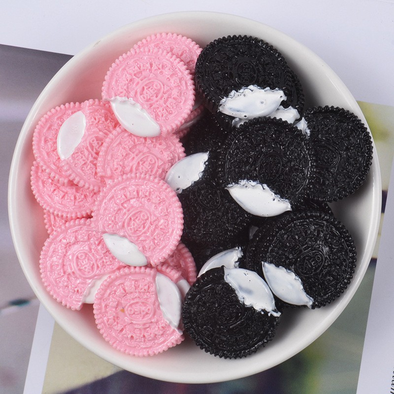 Mô hình Bánh oreo orio cắn dỡ charm slime