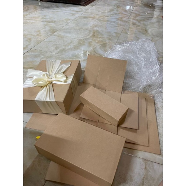 Hộp quà bánh kẹo 3 lớp - explosion box cake.