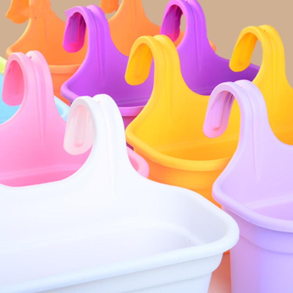 Chậu Hoa Treo Hàng Rào Bằng Nhựa Trang Trí Ban Công