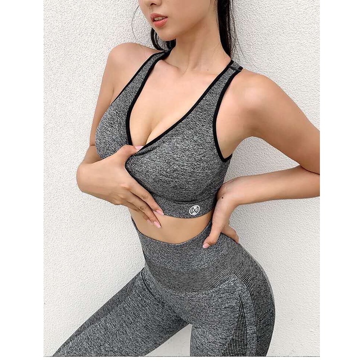 Set Bộ Tập Gym, Yoga Dệt Kim Naqi FY-228 Phối Sọc Duyên Dáng Quần Cạp Cao Ôm Bụng Bra có Mút Lót Cao Cấp