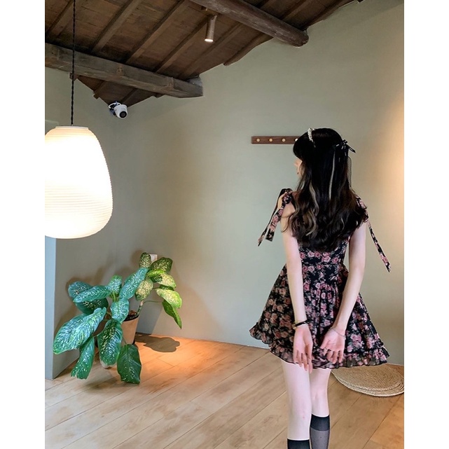 Đầm hoa rosie dáng xoè hai dây phong cách Hàn Quốc