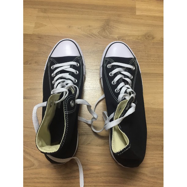 Giày thể thao Converse unisex cao cổ êm nhẹ, đảm bảo đi là mê.