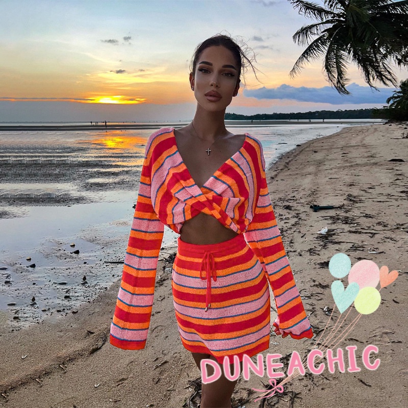 Set Áo Nỉ Dài Tay Cổ Chữ V Và Chân Váy Lưng Cao Phối Dây Rút Phong Cách Sành Điệu