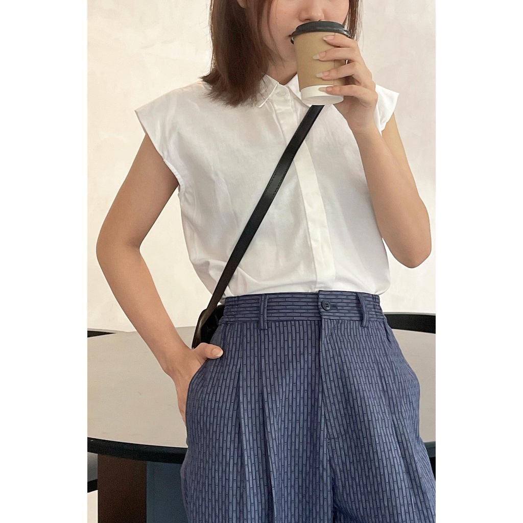 Áo Sơ Mi Nữ Sát Nách Vienne Tran V61H22H029