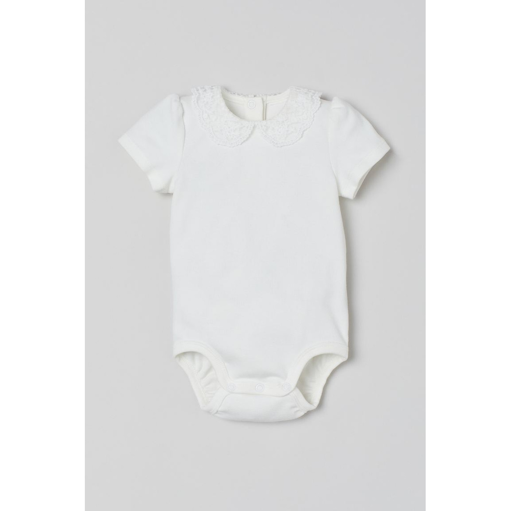 Bodysuit trắng cổ ren ngắn tay HM H&amp;M_hàng chính hãng authentic