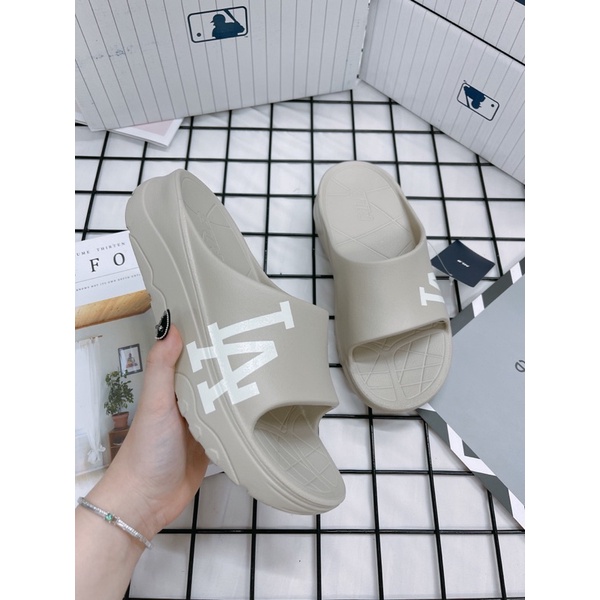 [CHÍNH HÃNG] DÉP MLB KOREA CHUNKY SLIDER NY LA SLIDES - DÉP QUAI NGANG CAO SU HACK CHIỀU CAO
