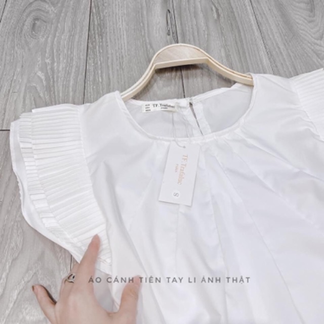 Áo cánh tiên tay xếp li
