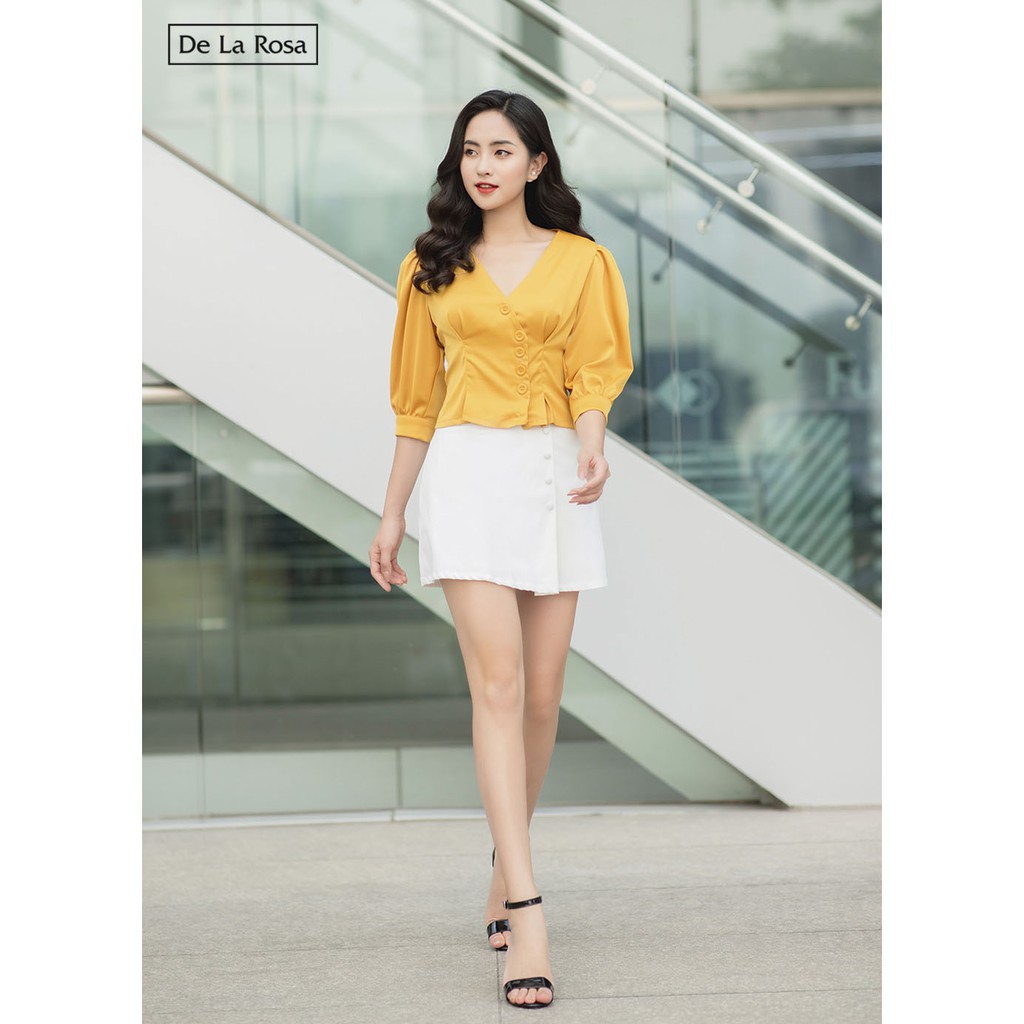 Áo lụa vàng thiết kế công sở tay lỡ - De La Rosa