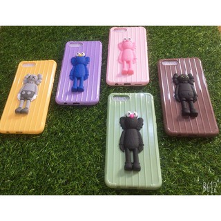 Oppo a3s / a5 ốp lưng dẻo màu thiết kế vân chiếc vali gắn hình kaws siêu hót
