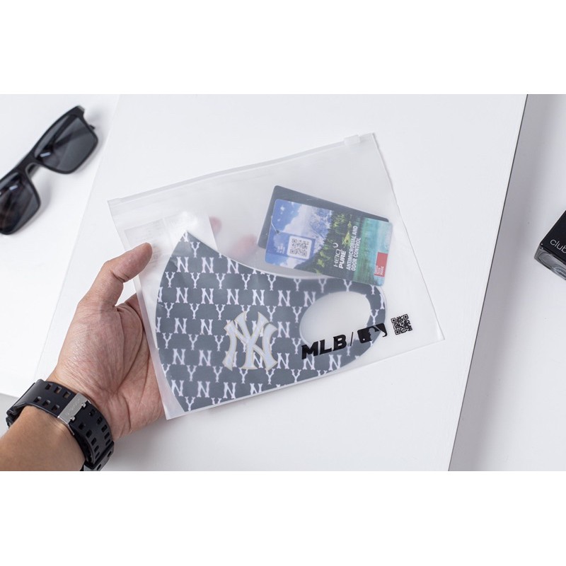 Khẩu Trang Vải Poly