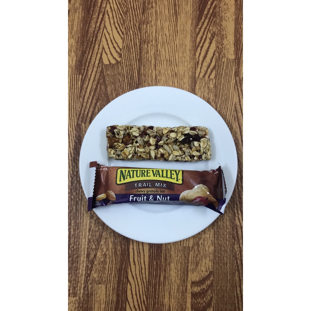 LẺ - Bánh Yến Mạch Mix Trái Cây &amp; Hạnh Nhân &amp; Đậu Phộng Sấy khô NATURE VALLEY FRUIT &amp; NUT CHEWY GRANOLA BAR, TRAIL MIX