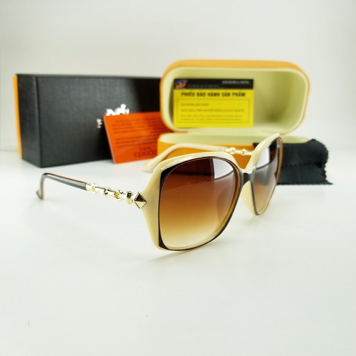 Video - Kính nữ thời trang chống tia UV - Bộ kính Full box, hộp thường hoặc kính đưng trong túi da - Giá sỉ | BigBuy360 - bigbuy360.vn