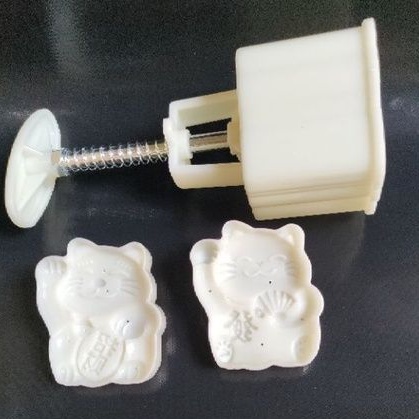 Bộ khuôn trung thu lò xo MÈO CHIÊU TÀI 75g 2 mặt 1 nhấn