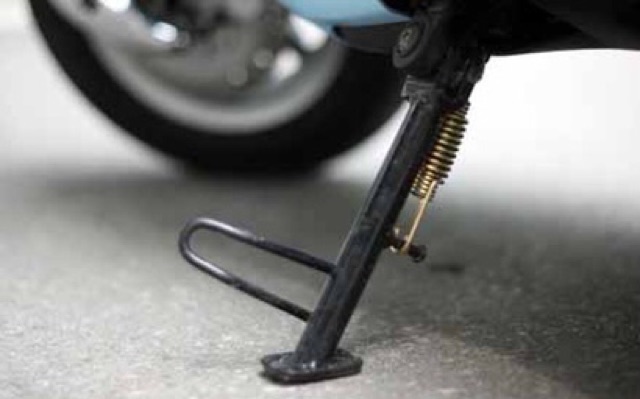 Lò xo chân chống titan xịn gr5 chống nghiêng xe tay ga , chống nghiêng xe số