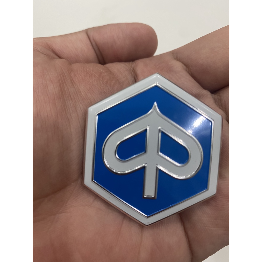 Logo gắn mặt nạ Piaggio Liberty đẹp y như zin