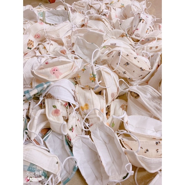 Khẩu trang xô muslin có nút điều chỉnh cho bé 0-4 tuổi