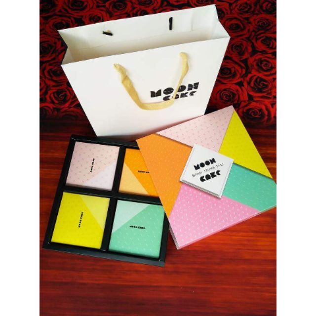 10 Hộp trung thu 4banh 150g _ 200g.