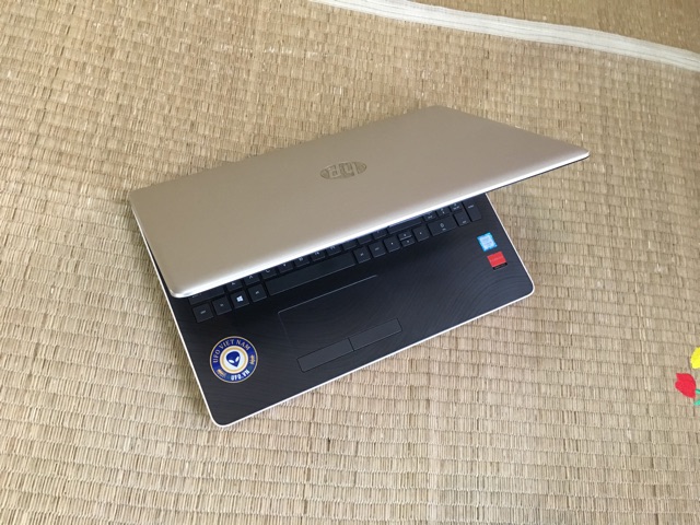 Laptop UFO hp 15 vàng Gold sang trọng đẹp thời trang SSD nhanh xé gió | BigBuy360 - bigbuy360.vn