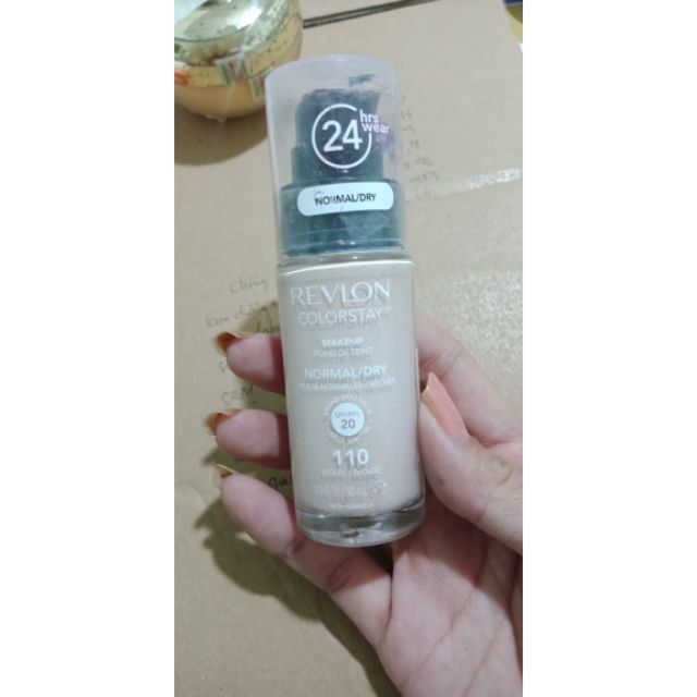 Kem nền  revlon
