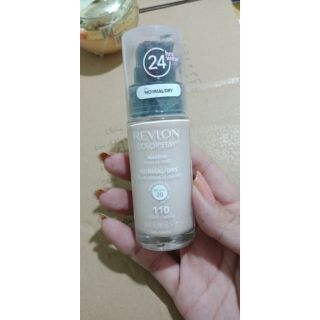Kem nền revlon