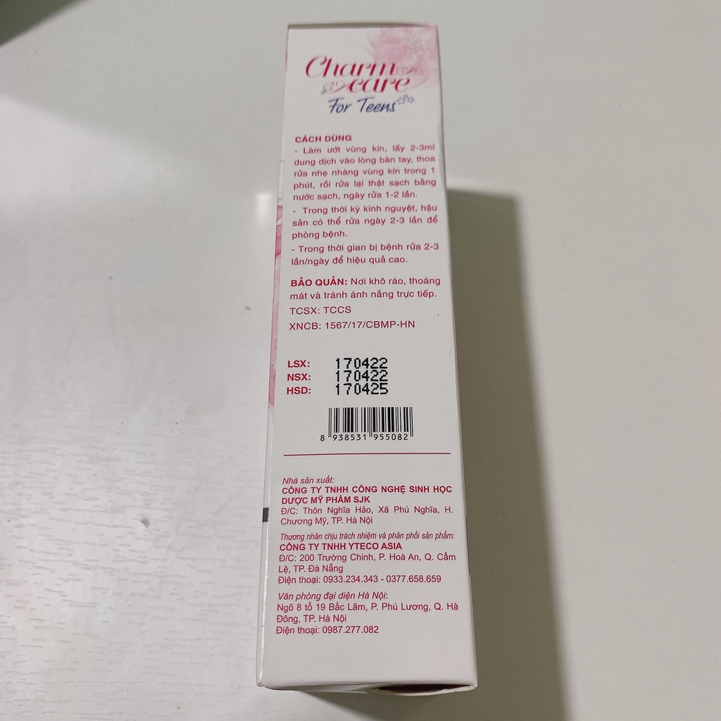 Dung Dịch Vệ Sinh Phụ Nữ Charm Care For Teens , Chai 100ml, Khử Mùi, Dưỡng Da Và Hạn Chế Khô Rát
