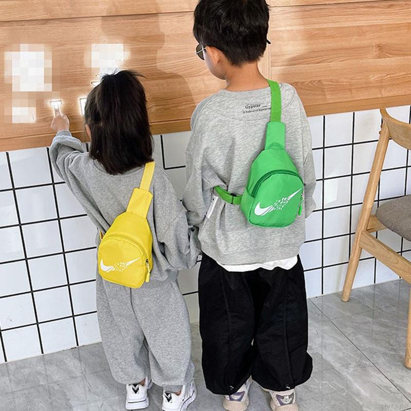 Túi đeo chéo ngực màu sắc kẹo ngọt dễ thương cho bé