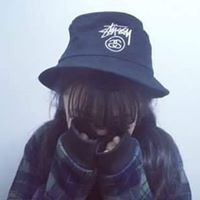 NON NÓN TAI BÈO STUSSY 3 MÀU TRẮNG -ĐEN -ĐỎ