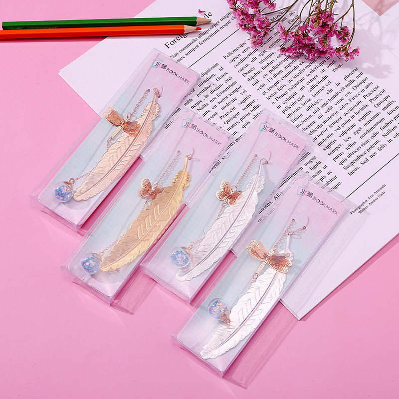 Bookmark Đánh Dấu Sách Bằng Kim Loại Phối Lông Vũ Và Bướm Sáng Tạo