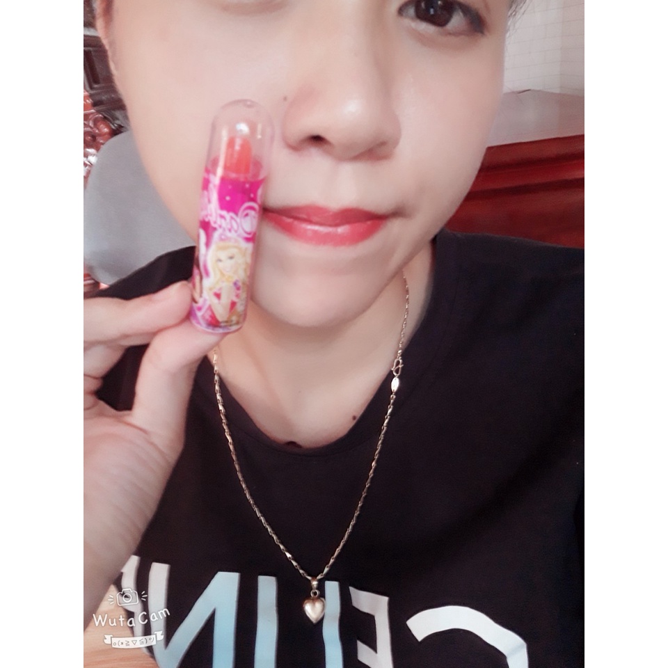 Kẹo mút son môi màu hồng barbie girl cho bé thích mê vừa ăn vừa chơi còn gì thích hơn