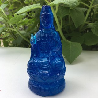 Tượng Phật Quan Âm màu xanh dương mang bình an cho mọi người