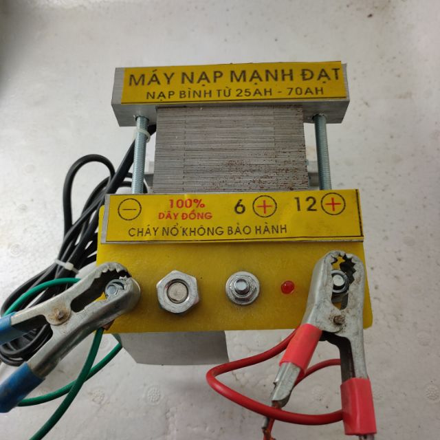 Nạp ắc quy 12V,nạp từ 25-70A.