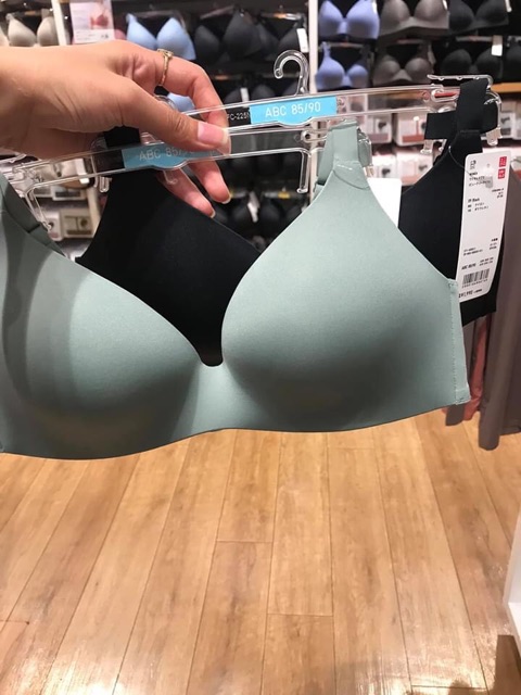 Áo lót Uniqlo Alrism Nhật