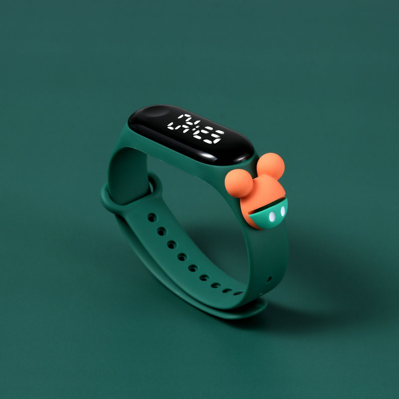 Đồng hồ điện tử đeo tay có dây làm bằng silicon không thấm nước họa tiết pikachu