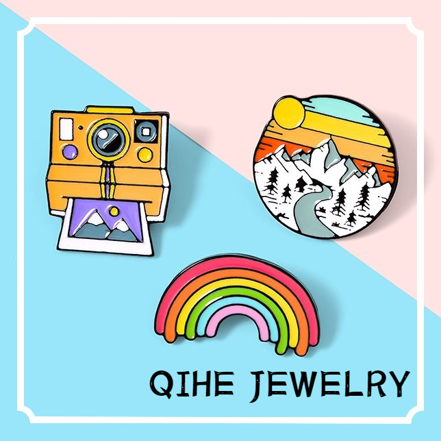 Ghim cài áo QIHE JEWELRY hình máy ảnh/ngọn núi tráng men thời trang
