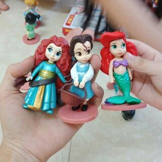 Đồ chơi búp bê cho bé gái