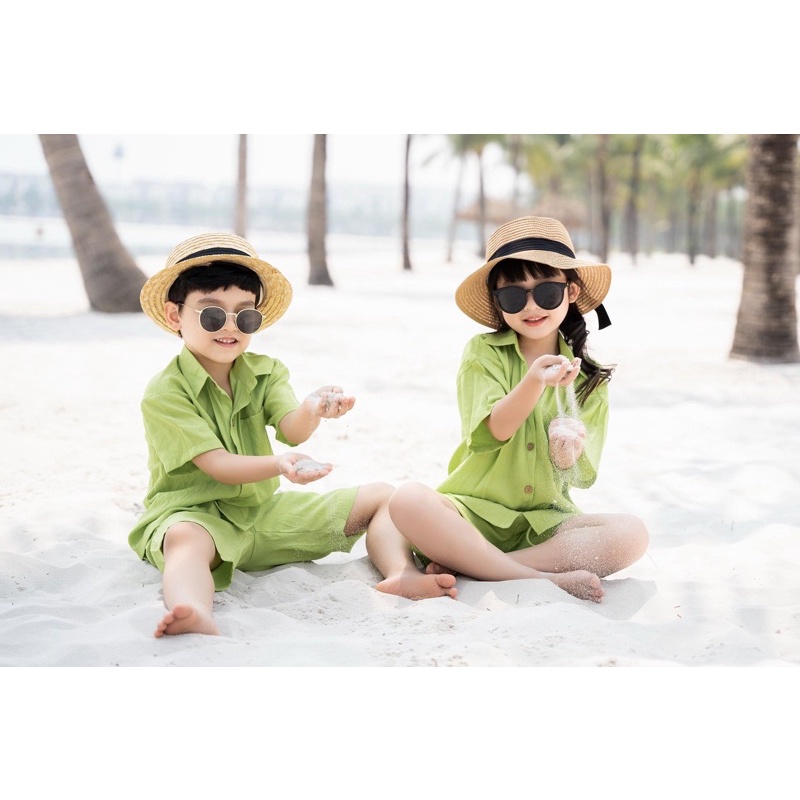Bộ đũi trơn cổ vest cho bé