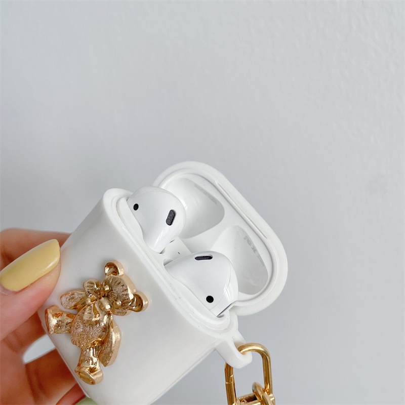 Vỏ bảo vệ hộp sạc tai nghe Airpods 1/2 Pro kết nối Bluetooth bằng kim loại hình gấu sữa màu trắng