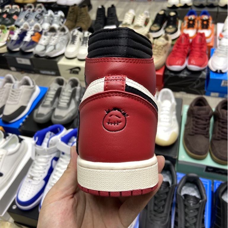 Giày Air Jordan 1 High " Travis Scott x Fragment Red "