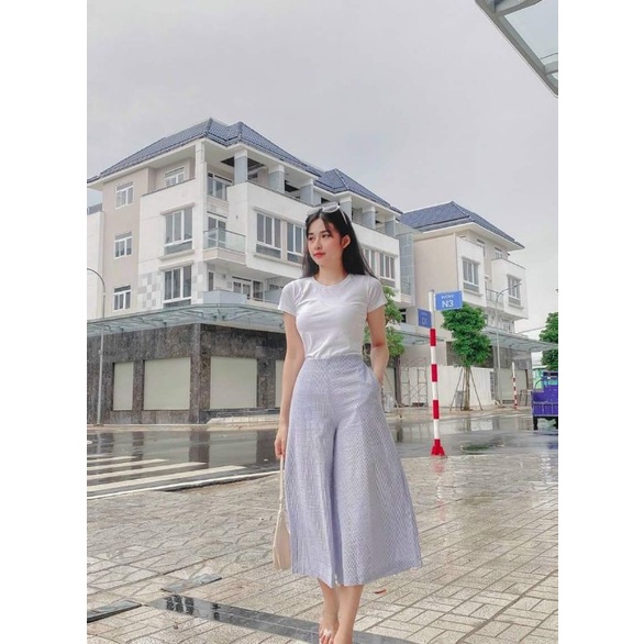 set áo thun trắng + quần culottes sọc